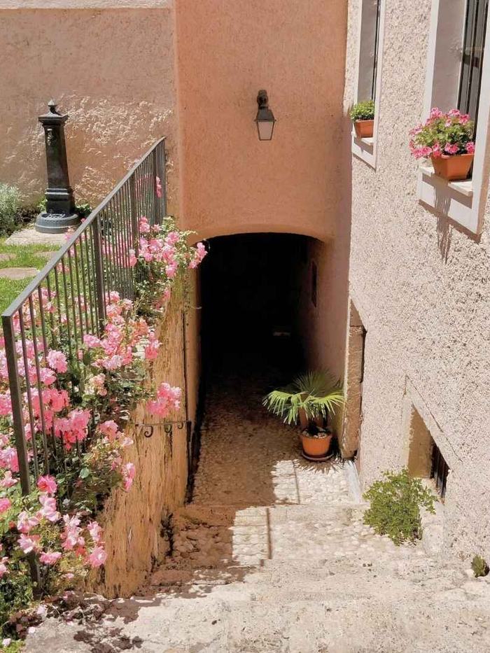 Scalinata d'ingresso del giardino